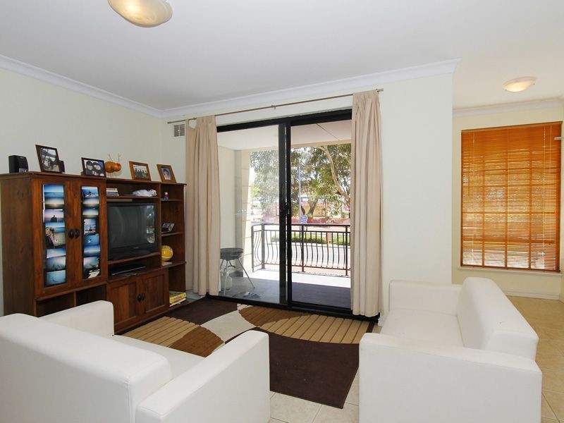 17D Shenton Avenue, Joondalup WA 6027