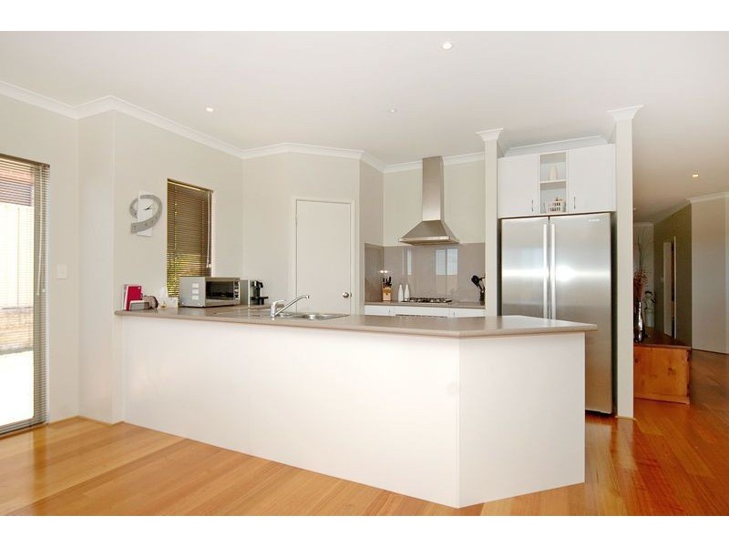 12 Zingarello Street, Pearsall WA 6065