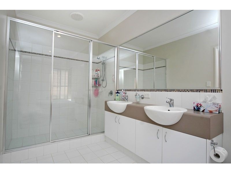 12 Zingarello Street, Pearsall WA 6065