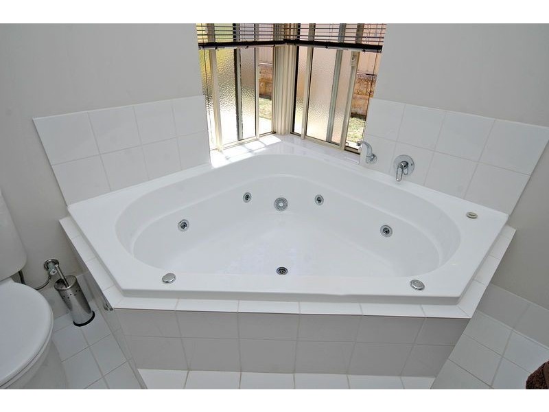 12 Zingarello Street, Pearsall WA 6065