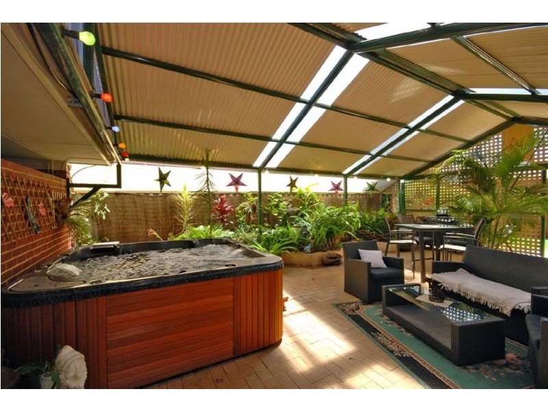 2 Broughton Heights, Kinross WA 6028