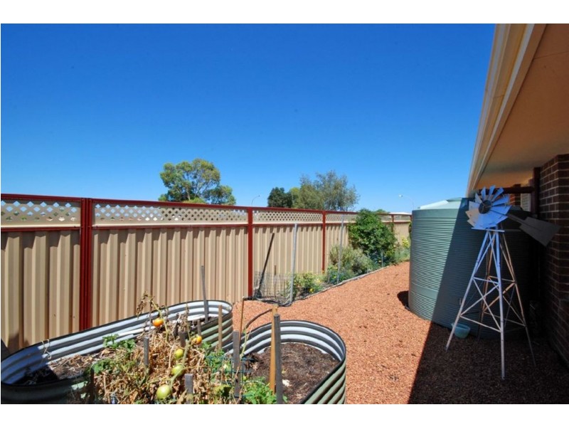 2 Broughton Heights, Kinross WA 6028