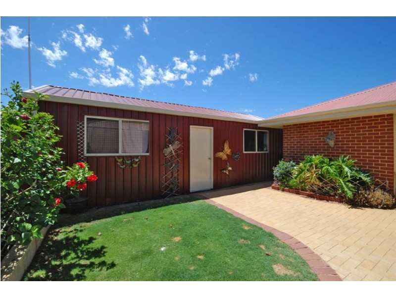 2 Broughton Heights, Kinross WA 6028