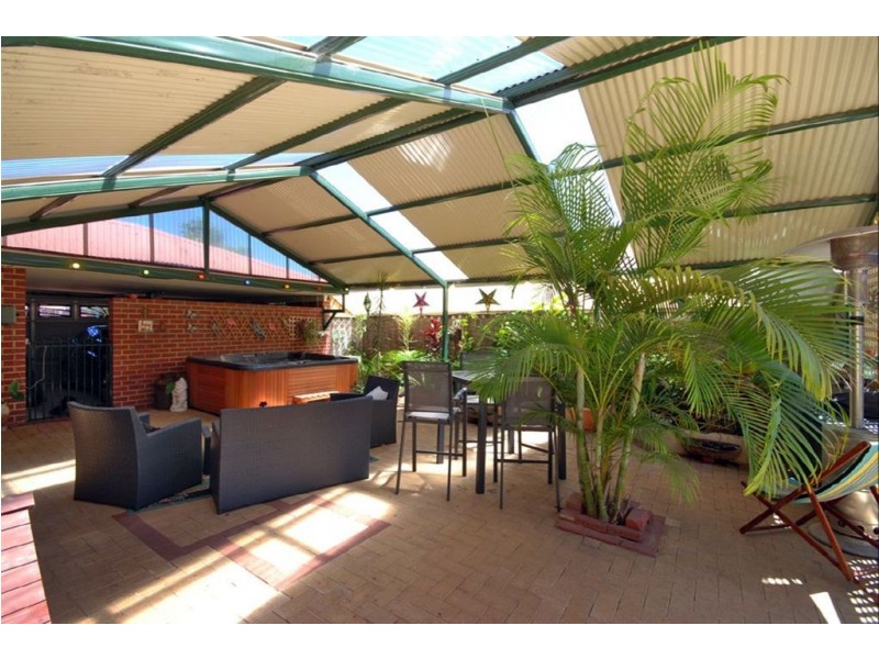 2 Broughton Heights, Kinross WA 6028