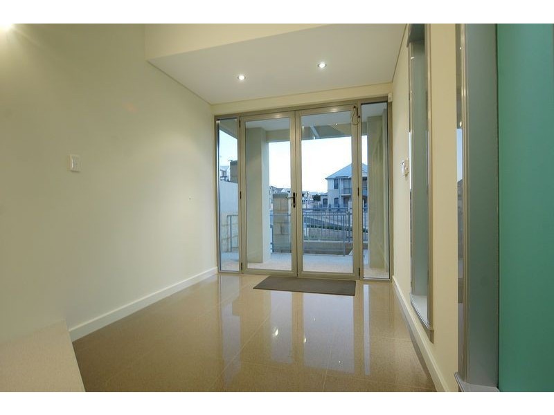 12 Swansea Promenade, Mindarie WA 6030