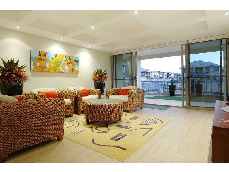 12 Swansea Promenade, Mindarie WA 6030