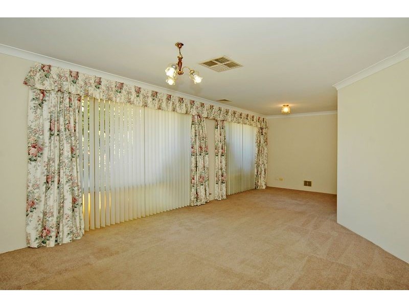 62 Lakevalley Drive, Edgewater WA 6027