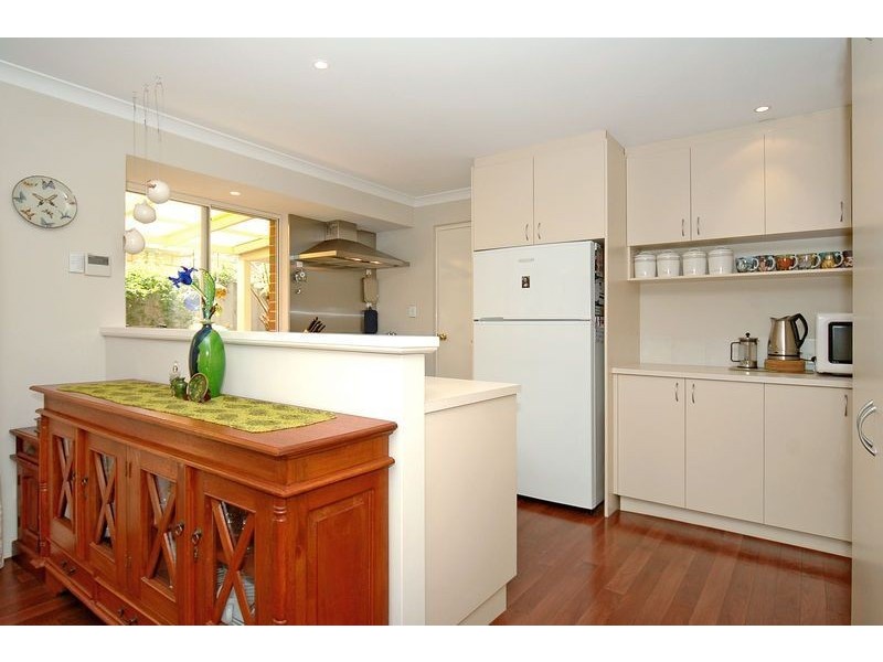 8 Burbanks Elbow, Wanneroo WA 6065