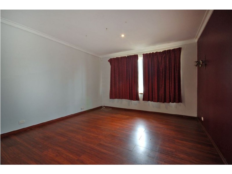 5 Tremont Place, Craigie WA 6025