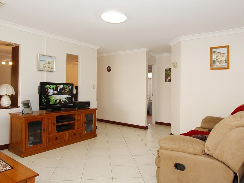 8 Dilkera Place, Quinns Rocks WA 6030