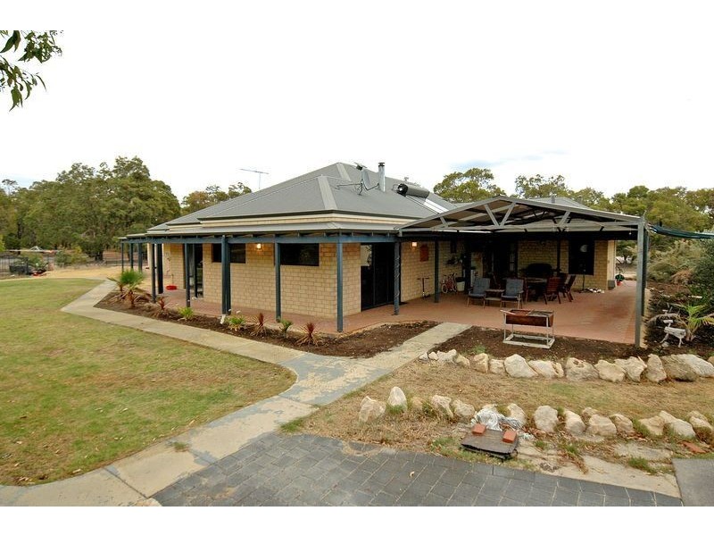 182 Blue Plains Road, Chittering WA 6084