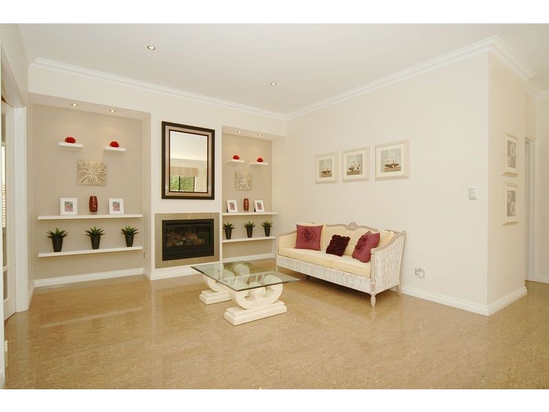 8 Perissa Road, Iluka WA 6028