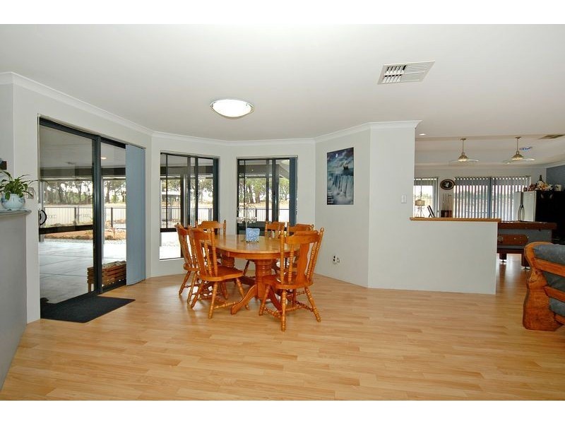 189 Ayrshire Loop, Lower Chittering WA 6084