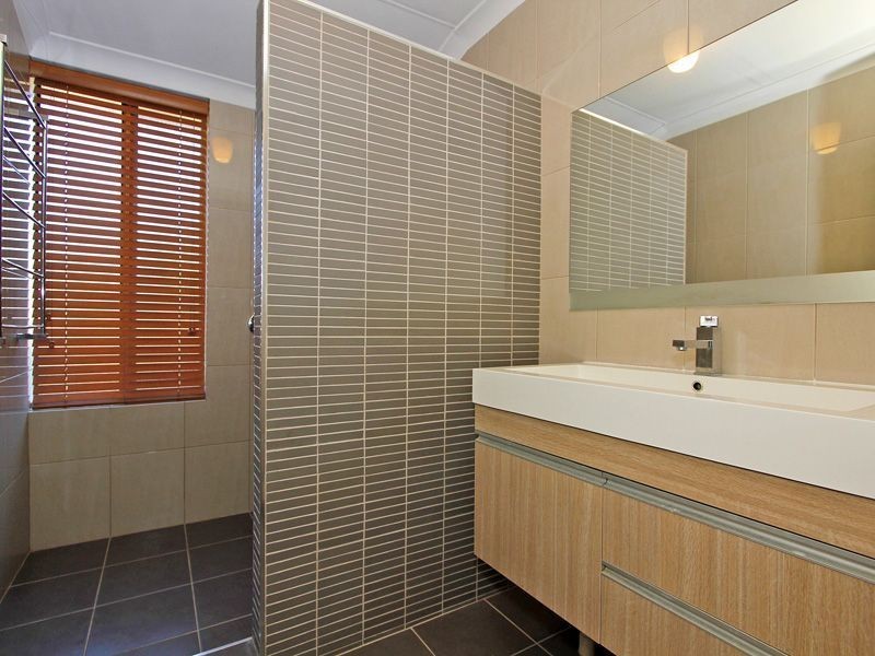 2 Lyndon Court, Heathridge WA 6027