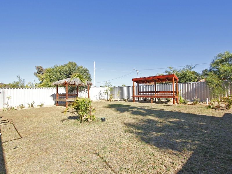 2 Lyndon Court, Heathridge WA 6027