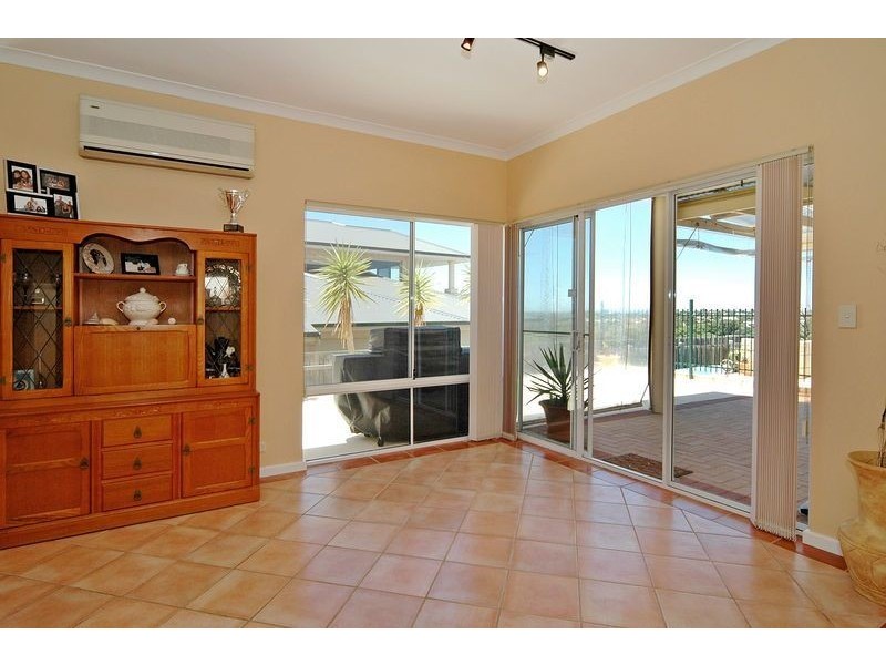 6 Sottogrande View, Connolly WA 6027