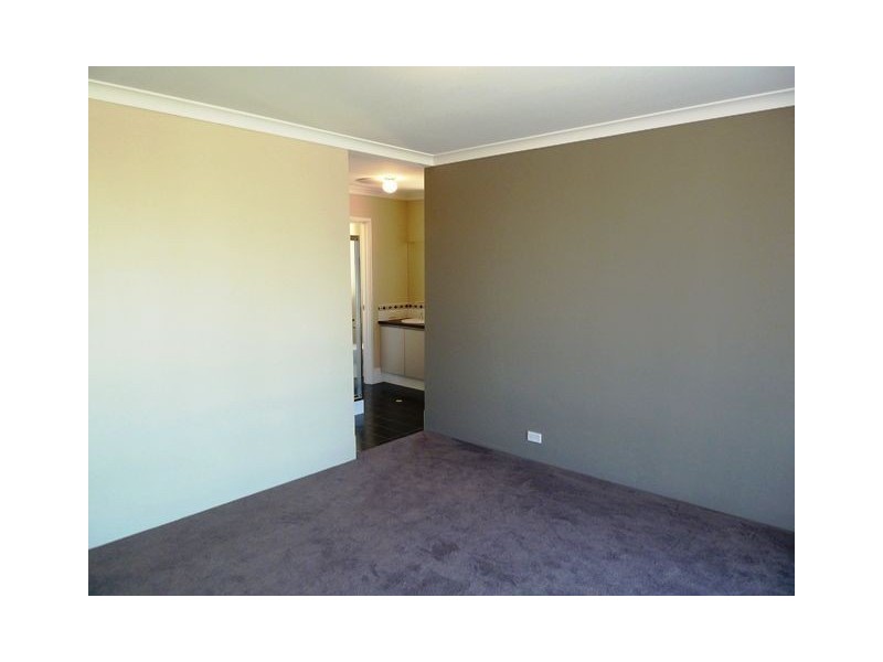 127 Shiraz Boulevard, Pearsall WA 6065