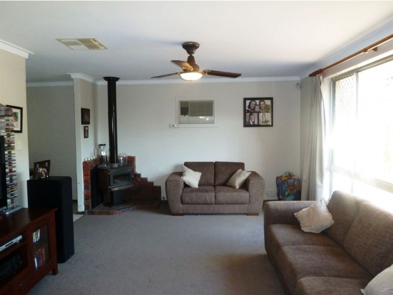 18 Galeru Place, Wanneroo WA 6065