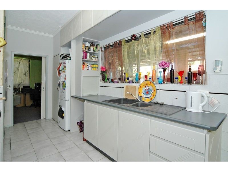 52 Yallambee Crescent, Wanneroo WA 6065