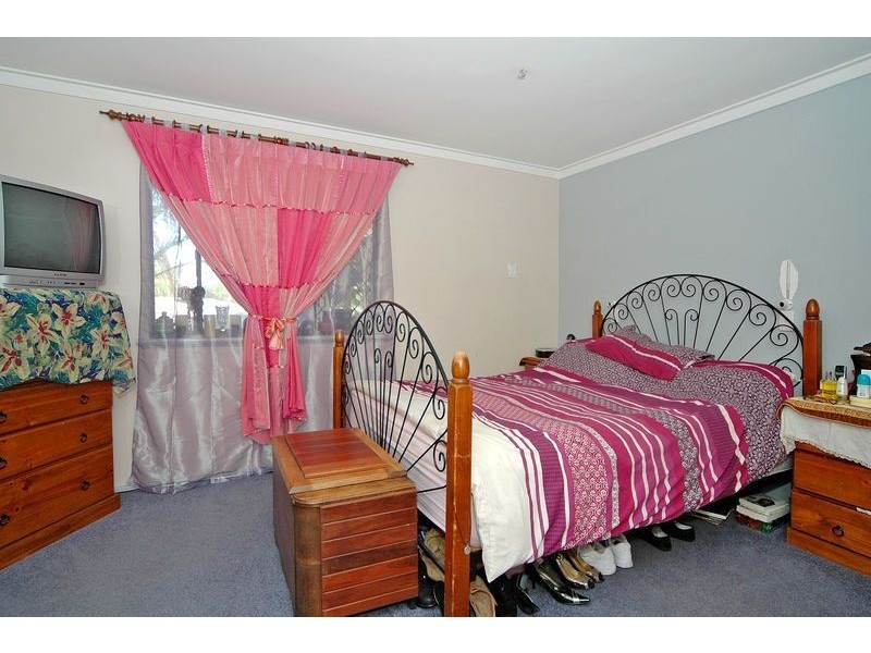 52 Yallambee Crescent, Wanneroo WA 6065