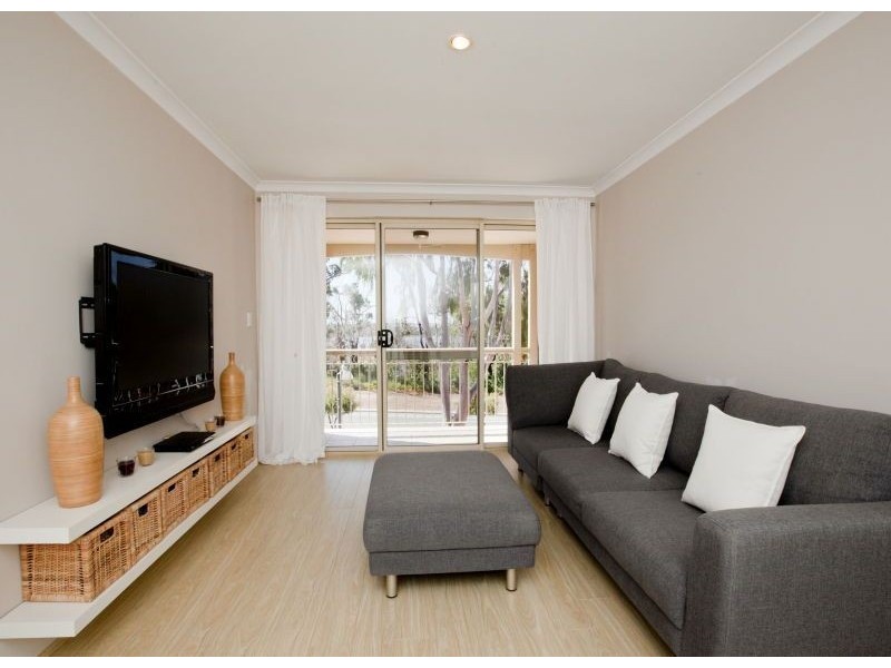 477 Lakeside Drive, Joondalup WA 6027