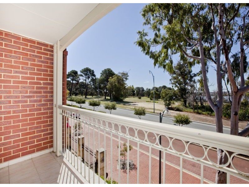 477 Lakeside Drive, Joondalup WA 6027