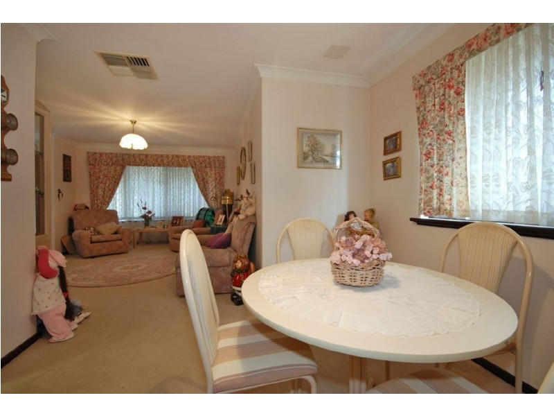 12 Pebblewood Road, Woodvale WA 6026