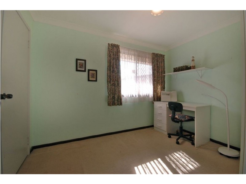 12 Pebblewood Road, Woodvale WA 6026