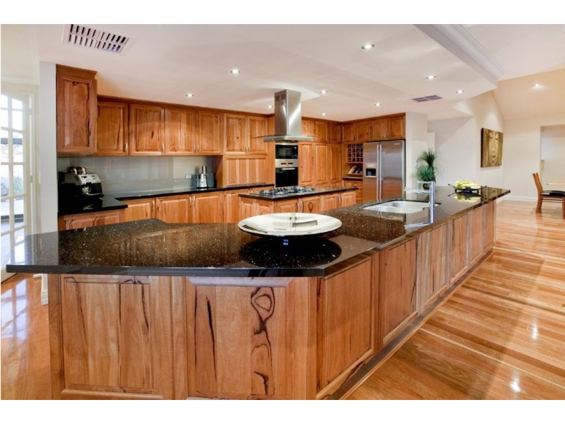 10 Plymouth Cove, Ocean Reef WA 6027