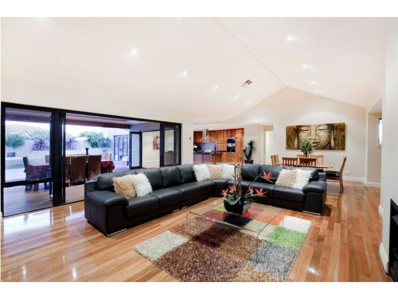 10 Plymouth Cove, Ocean Reef WA 6027