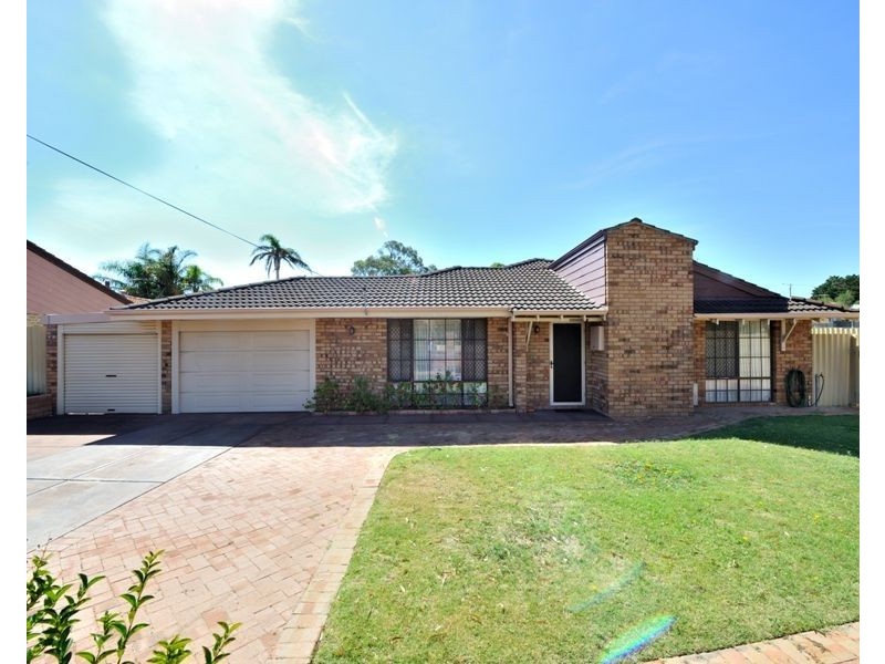 7 Logan Court, Padbury WA 6025