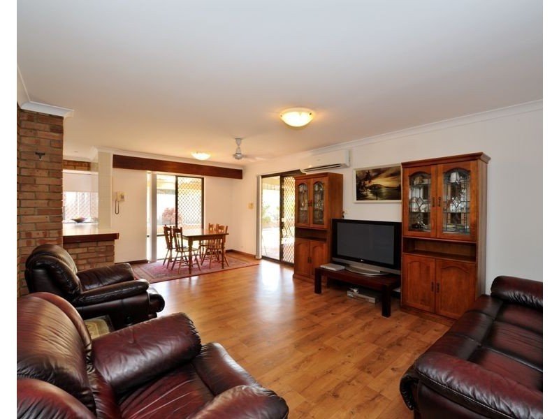 7 Logan Court, Padbury WA 6025