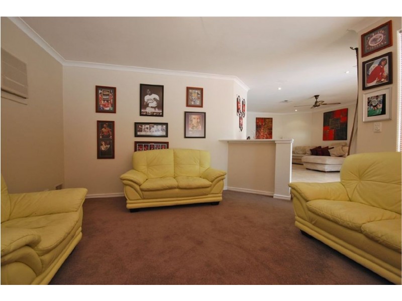 4 Glendevon Turn, Kinross WA 6028