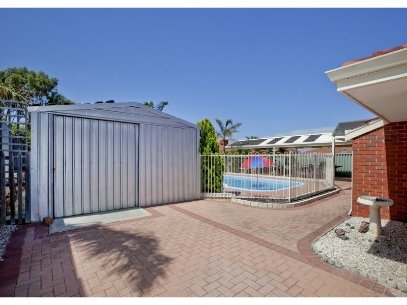 4 Glendevon Turn, Kinross WA 6028