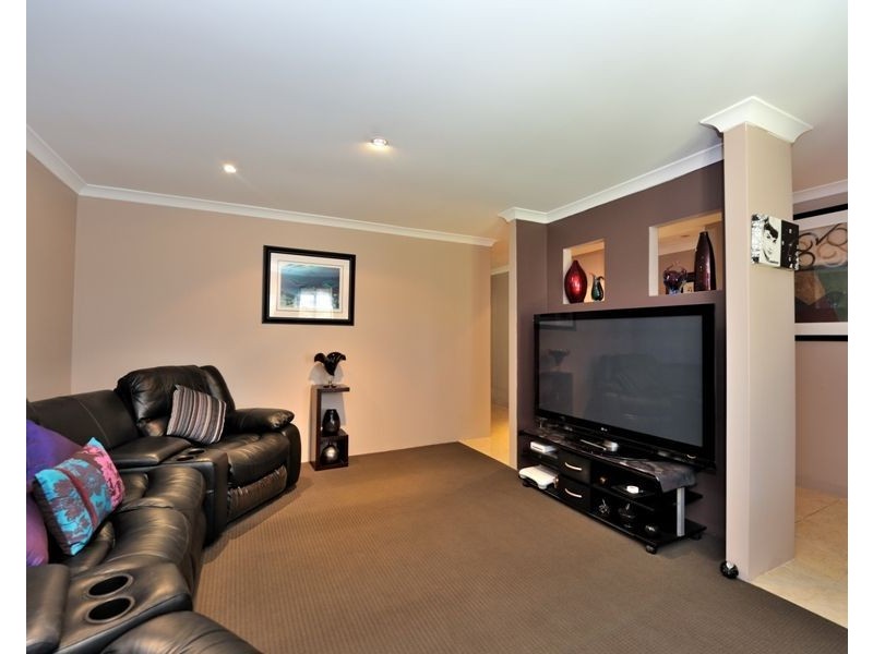 30 Guron Road, Duncraig WA 6023