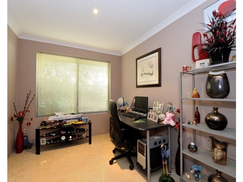 30 Guron Road, Duncraig WA 6023