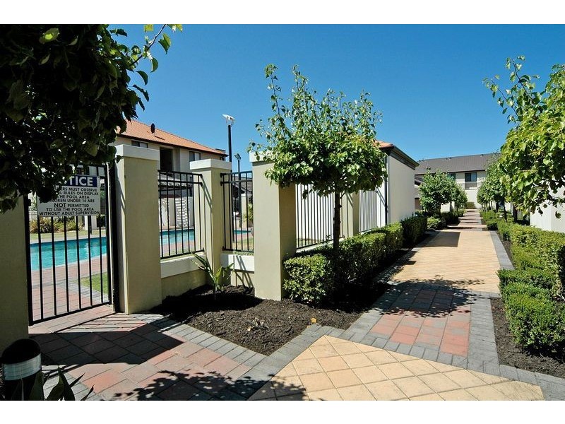 4/106 Boas Avenue, Joondalup WA 6027