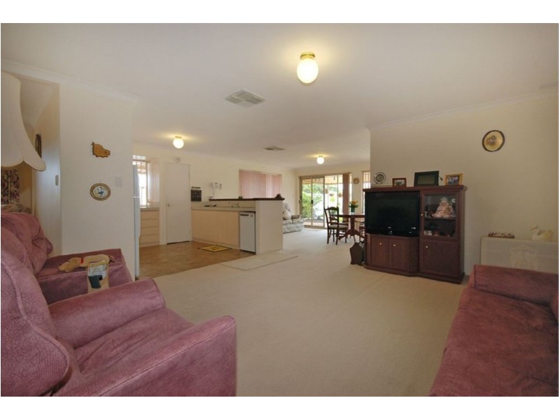 11 Wilcannia Elbow, Currambine WA 6028