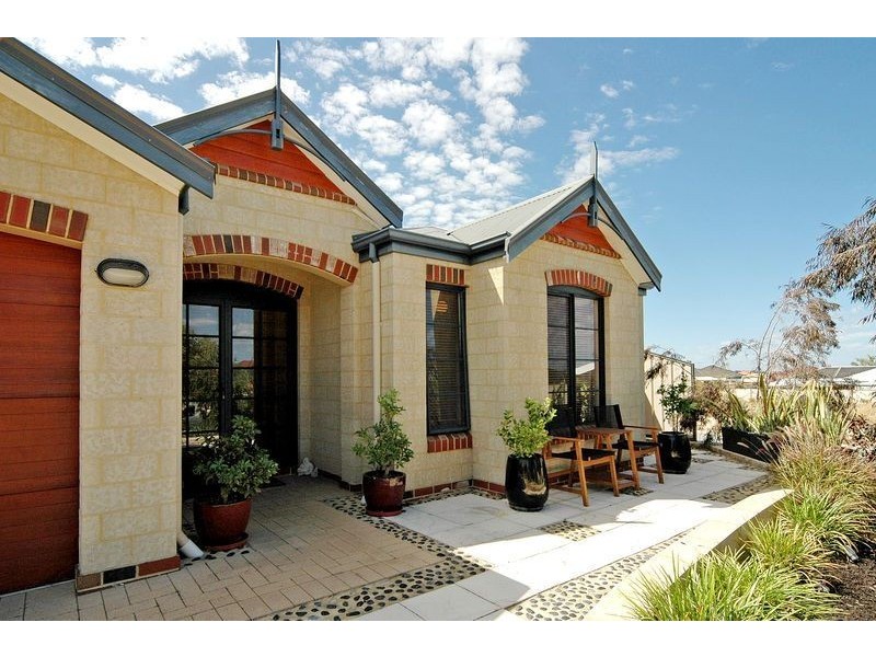 44 Kirkimbie Street, Carramar WA 6031