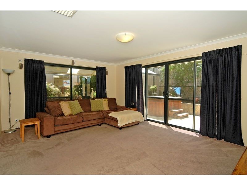 44 Kirkimbie Street, Carramar WA 6031