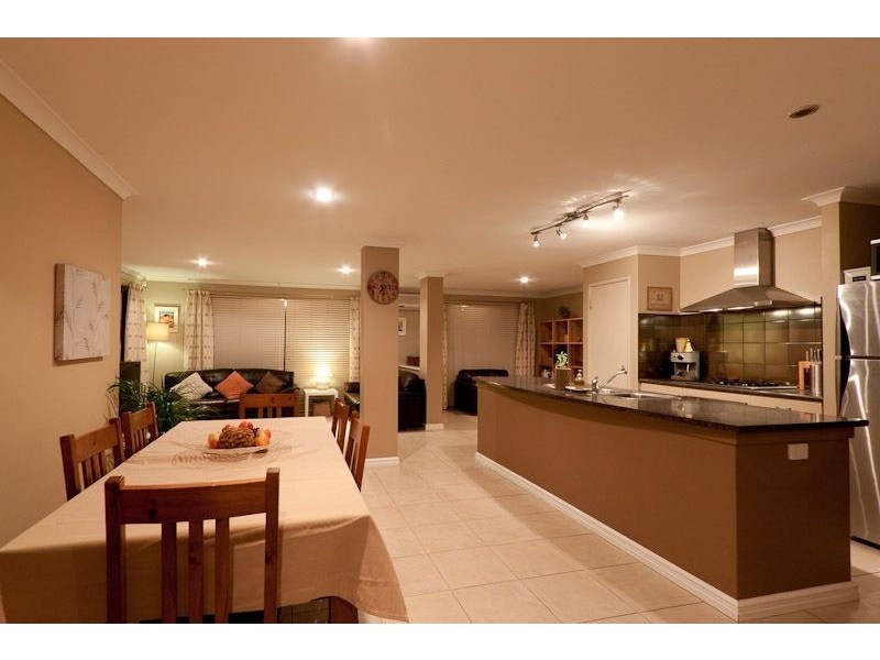 92 St Stephens Crescent, Tapping WA 6065