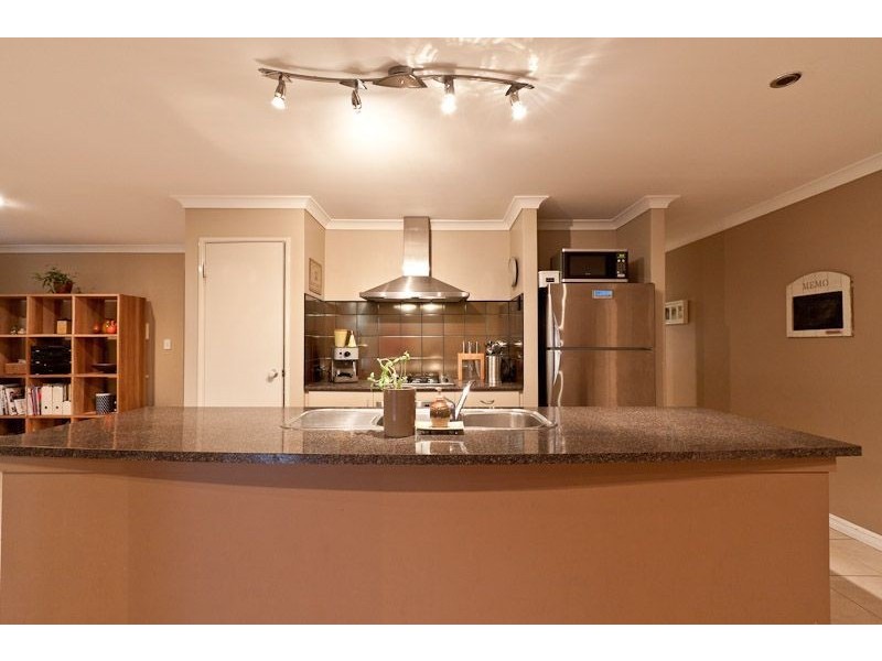 92 St Stephens Crescent, Tapping WA 6065