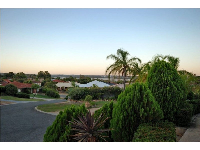 5 Clipper Court, Edgewater WA 6027