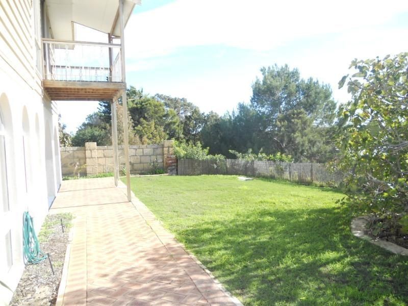 12 Schooner Place, Yanchep WA 6035