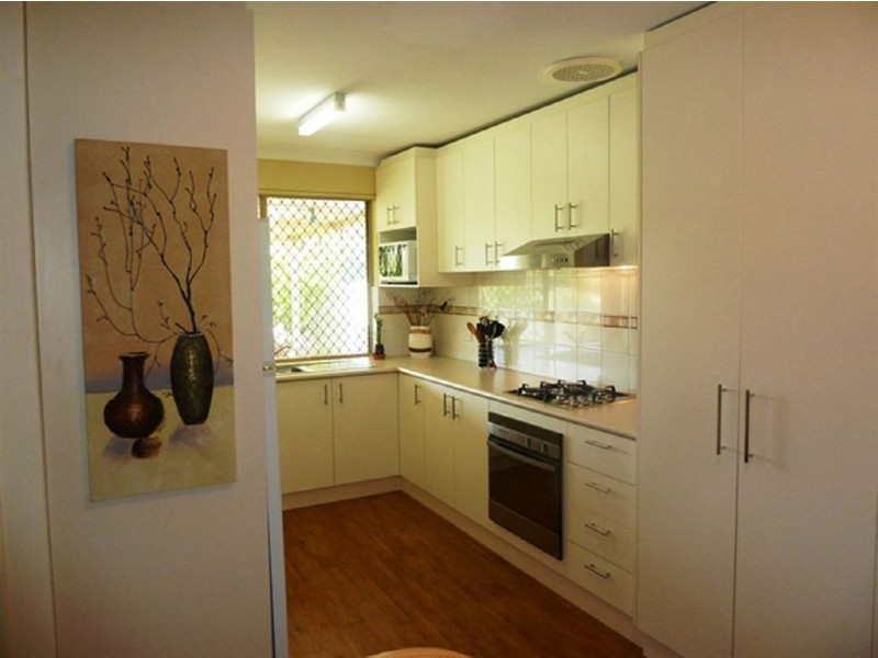 2/21 Berkshire Drive, Beldon WA 6027