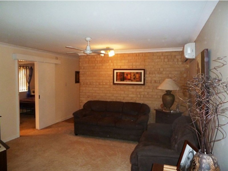 2/21 Berkshire Drive, Beldon WA 6027