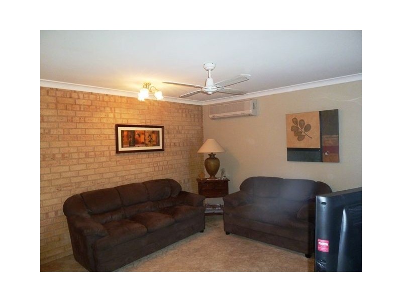 2/21 Berkshire Drive, Beldon WA 6027