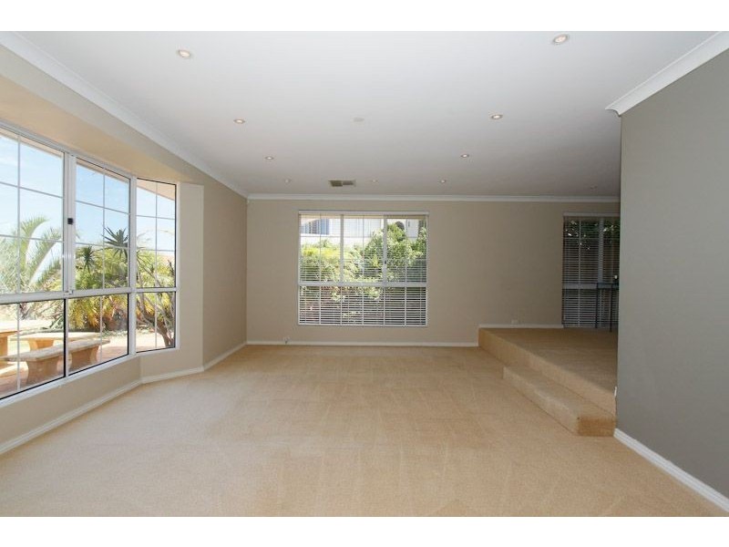 6 Imperial Court, Ocean Reef WA 6027