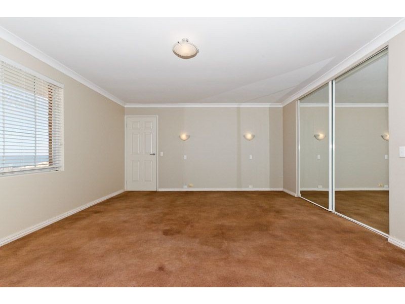 6 Imperial Court, Ocean Reef WA 6027