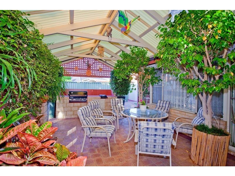 28 Glendevon Turn, Kinross WA 6028